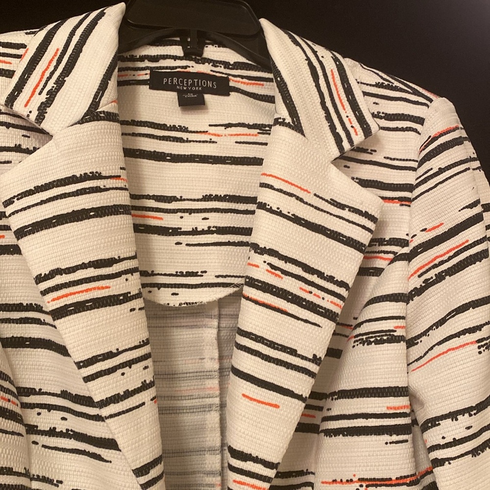 Perceptions Woman’s Jacket Size 12 - image 5